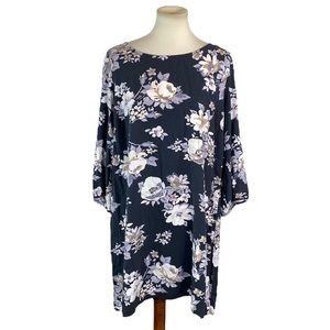 Woman’s Old Navy floral dress size XL